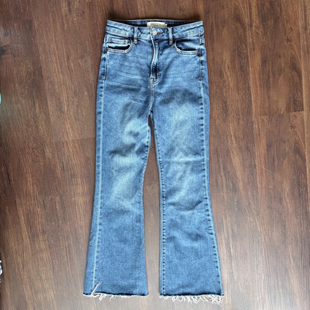 ♾️Hidden Jeans Los Angeles High Rise Flare Raw Hem Medium Wash Denim Size 26♾️